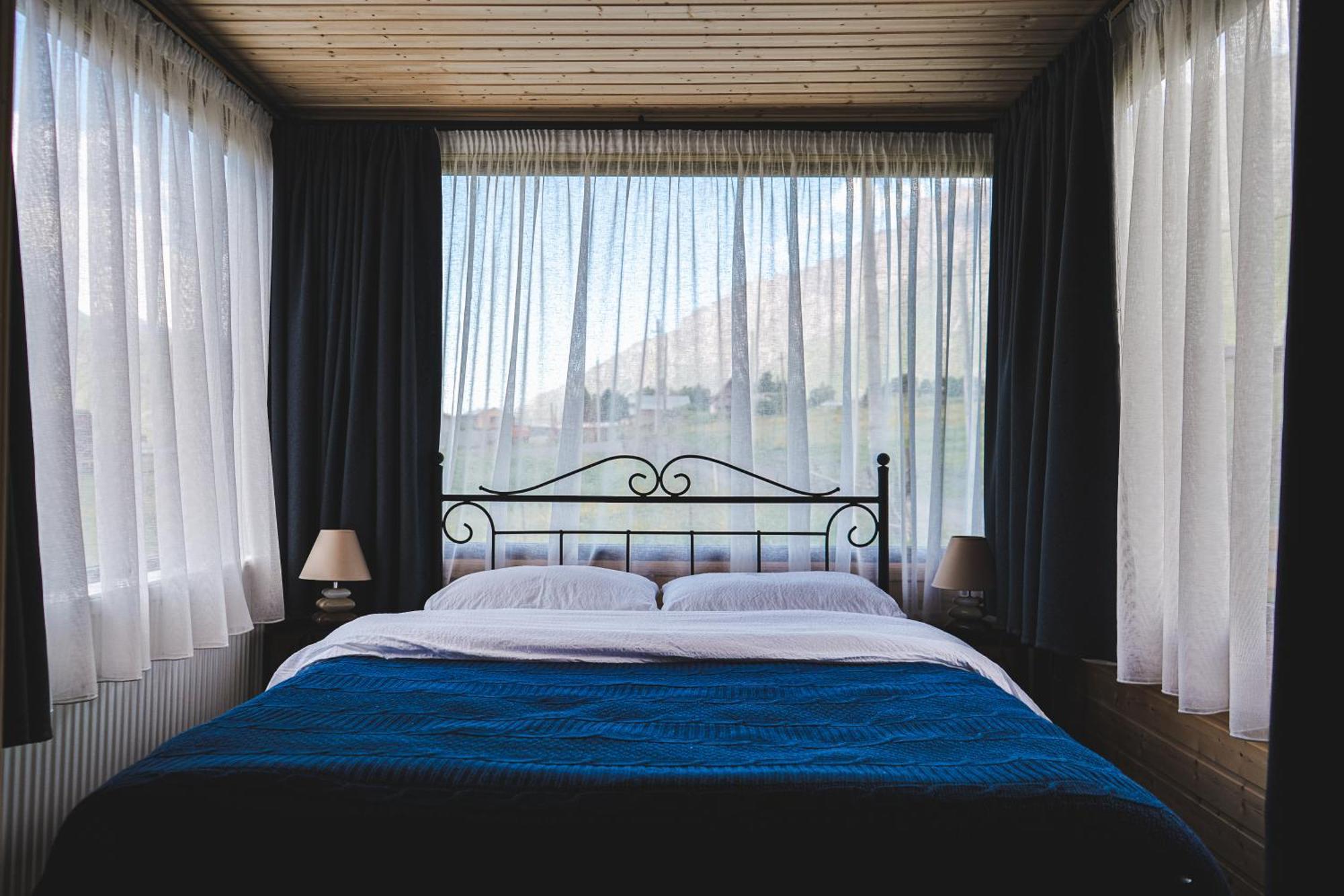Traveler'S Cottages In Kazbegi Kültér fotó