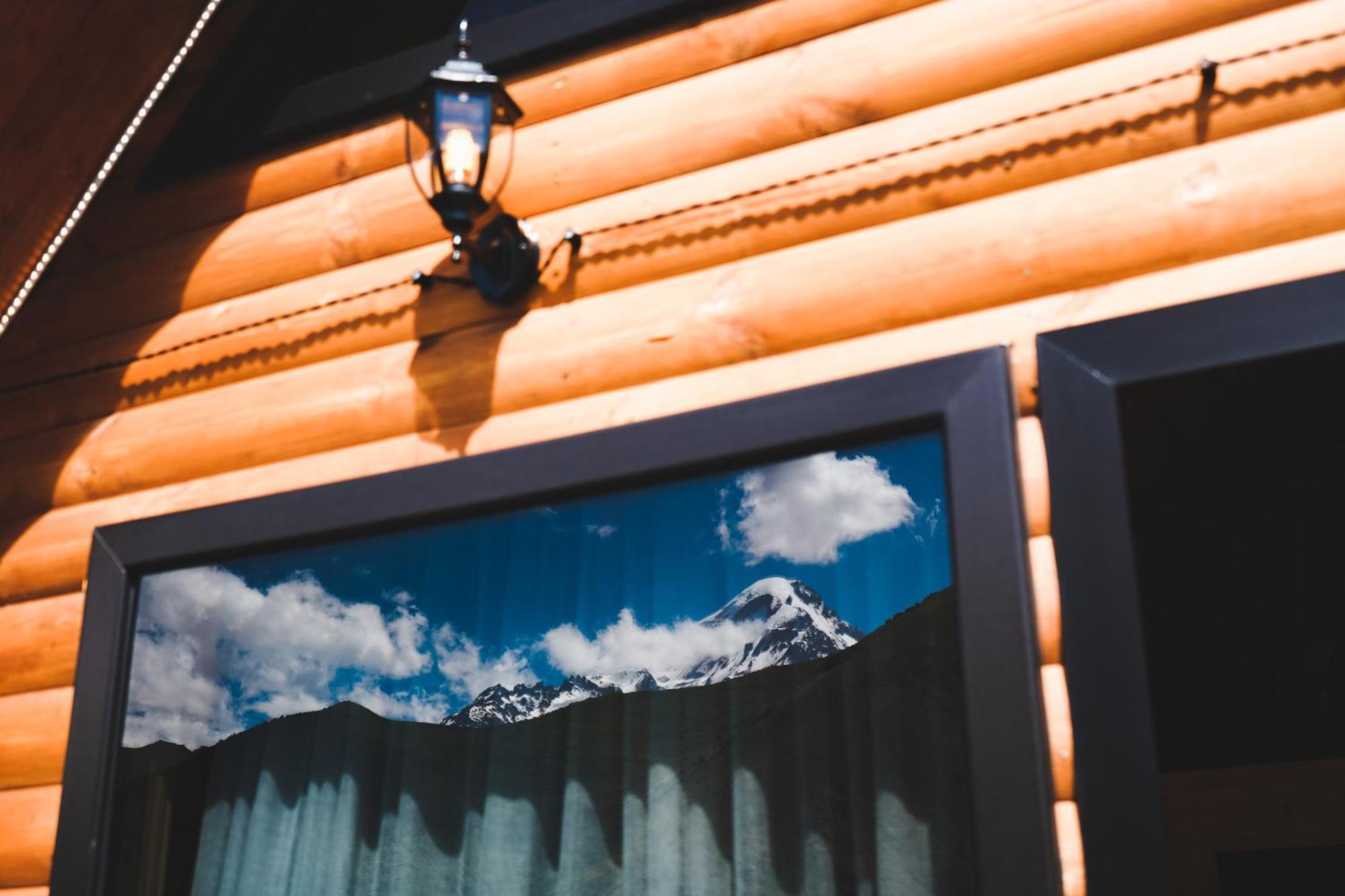 Traveler'S Cottages In Kazbegi Kültér fotó
