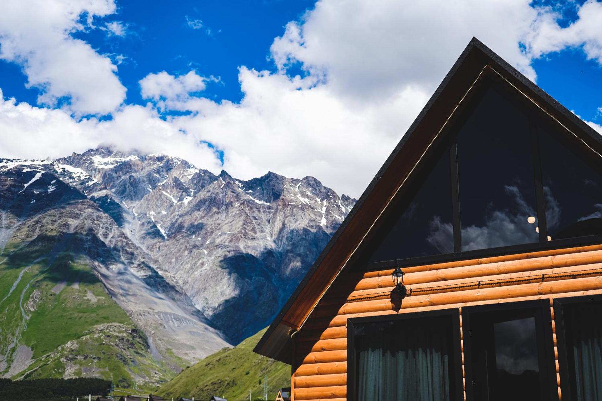 Traveler'S Cottages In Kazbegi Kültér fotó